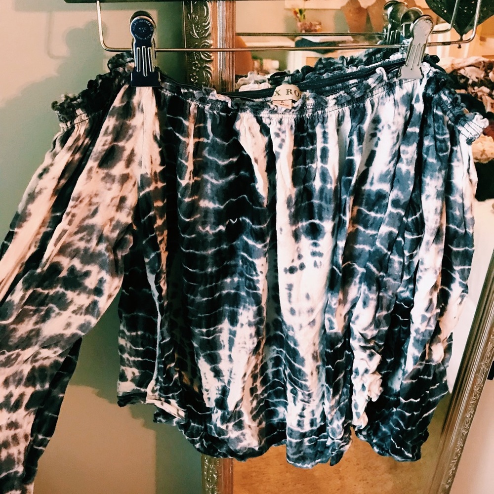OFF THE SHOULDER TIE DYE TOP